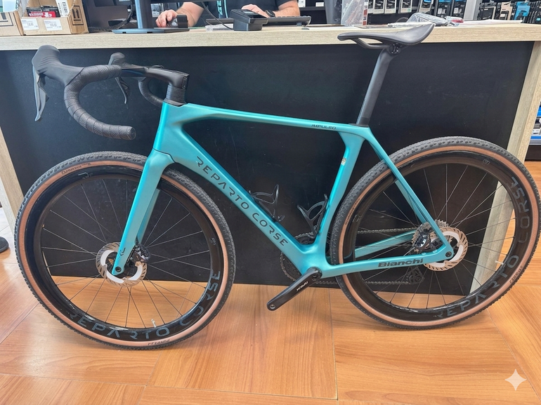 Used Bianchi Impulso RC GRX 825 DI2 2026 2026 Road & Gravel, Blue — image 2 of 8
