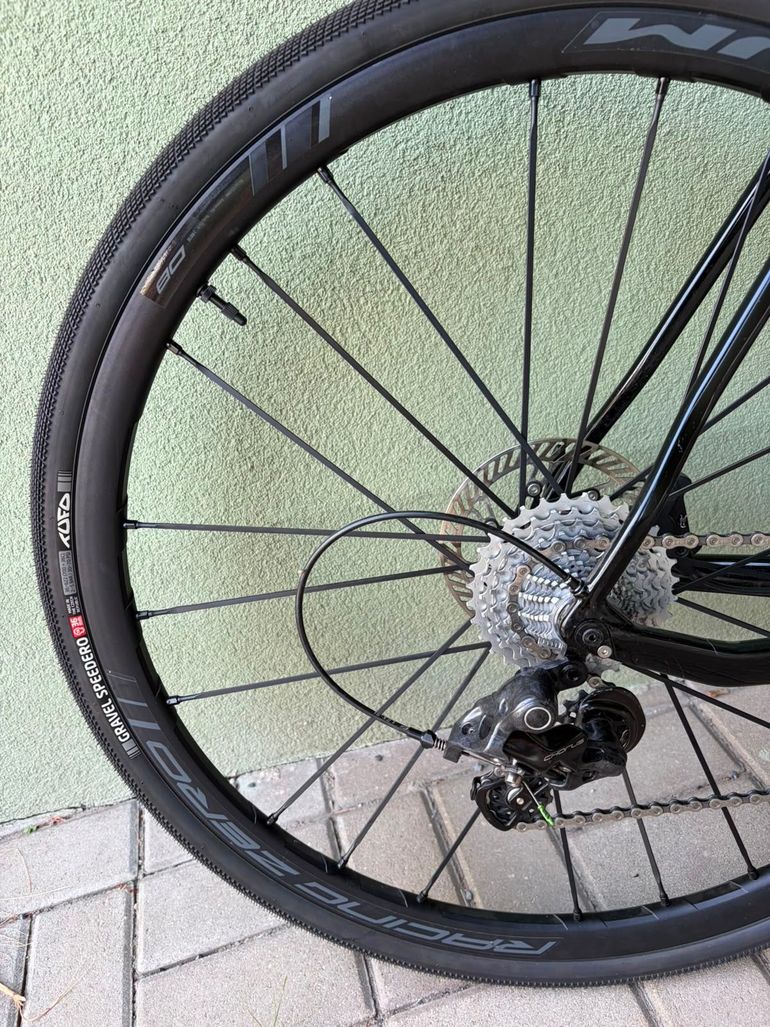 Used Colnago Custom Campagnolo Chorus 2021 Road & Gravel, Black — image 32 of 37