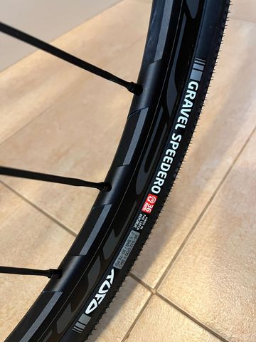 Used Colnago Custom Campagnolo Chorus 2021 Road & Gravel, Black — image 7 of 7
