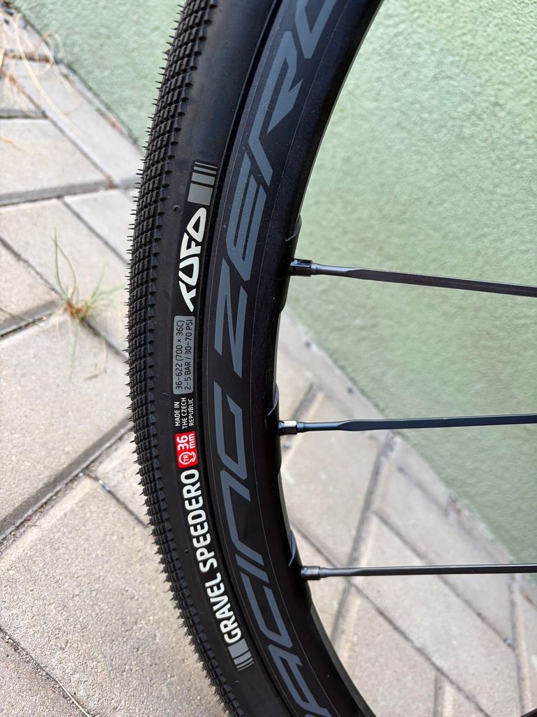 Used Colnago Custom Campagnolo Chorus 2021 Road & Gravel, Black — image 22 of 37