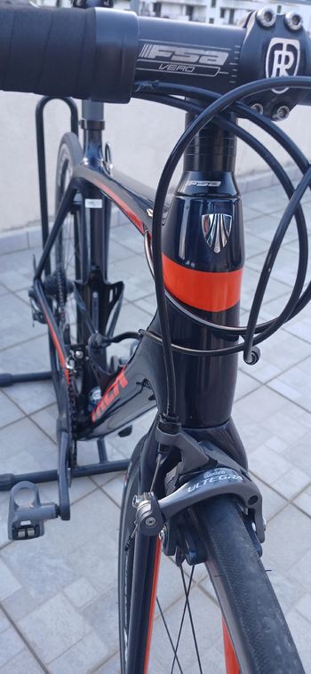 Used Trek Émonda SL 6 2020 2020 Road & Gravel, Red — image 2 of 7