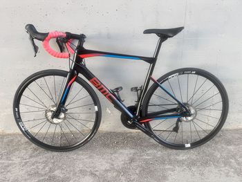 Used BMC Roadmachine 02 TWO 2018 2018 Road & Gravel — image 2 of 11