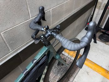 Used Giant Revolt Shimano GRX 2021 Road & Gravel — image 4 of 4