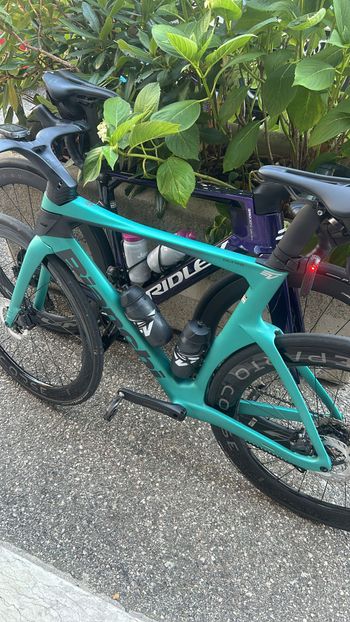Used Bianchi Oltre PRO SHIMANO ULTEGRA DI2 2025 2025 Road & Gravel, Blau — image 3 of 3