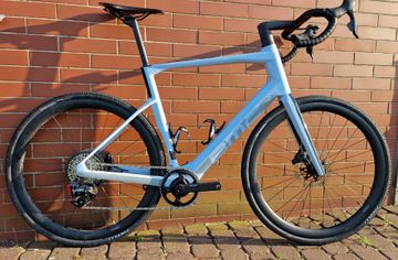 BMC Roadmachine 01 AMP X ONE 2023 2023 Road & Gravel usato, Blu — immagine 1 di 3