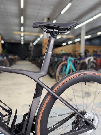 Used Trek Madone SLR 7 Gen 8 2025 2025 Road & Gravel — image 19 of 24