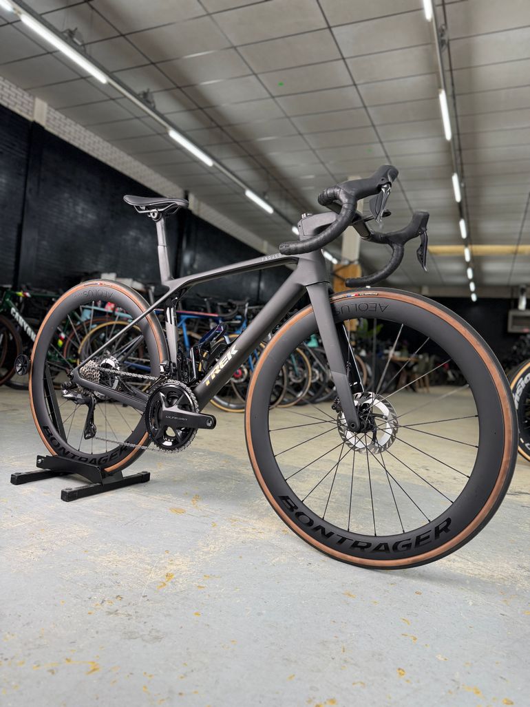 Used Trek Madone SLR 7 Gen 8 2025 2025 Road & Gravel — image 2 of 24