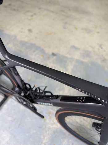 Used Trek Madone SLR 7 Gen 8 2025 2025 Road & Gravel — image 12 of 24