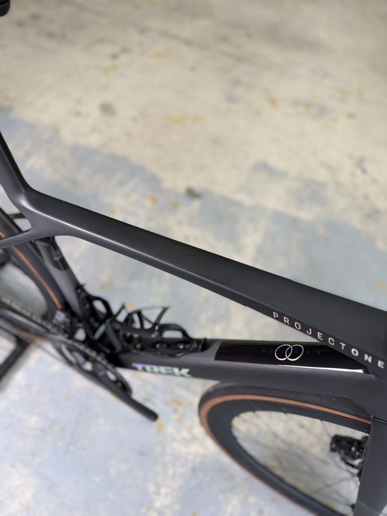 Used Trek Madone SLR 7 Gen 8 2025 2025 Road & Gravel — image 12 of 24