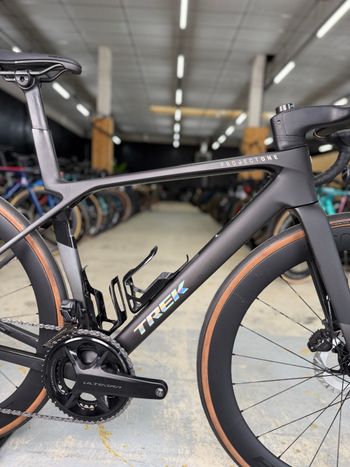 Used Trek Madone SLR 7 Gen 8 2025 2025 Road & Gravel — image 10 of 24