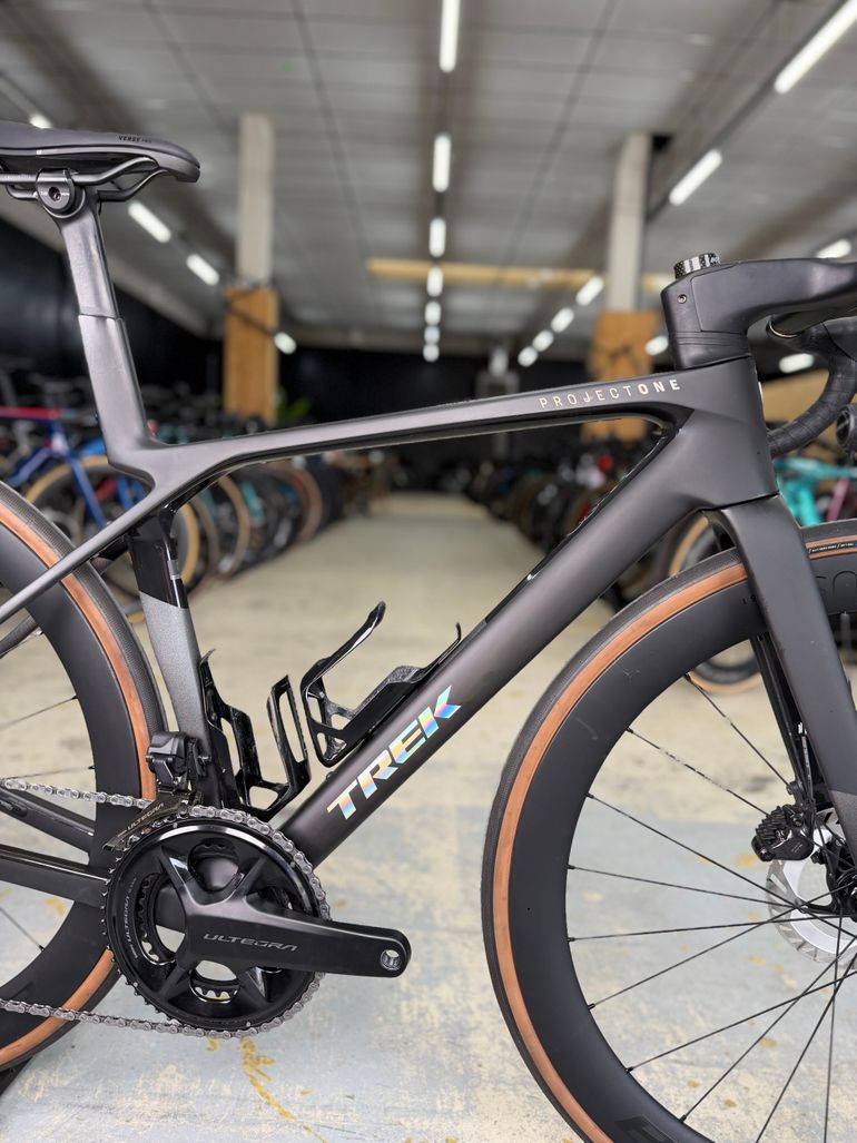Used Trek Madone SLR 7 Gen 8 2025 2025 Road & Gravel — image 10 of 24