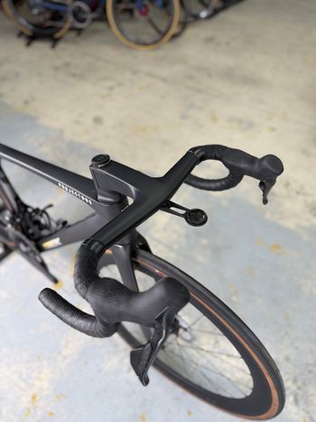 Used Trek Madone SLR 7 Gen 8 2025 2025 Road & Gravel — image 5 of 24