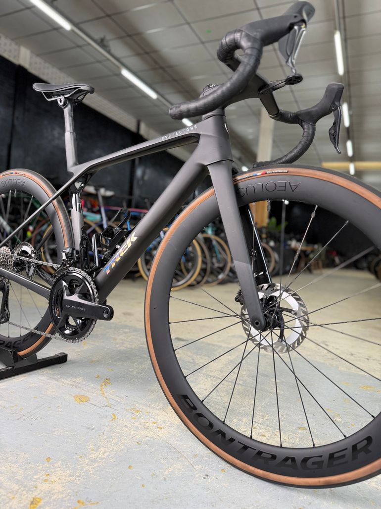 Used Trek Madone SLR 7 Gen 8 2025 2025 Road & Gravel — image 3 of 24