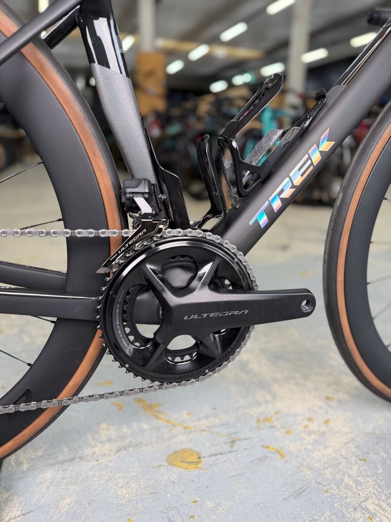 Used Trek Madone SLR 7 Gen 8 2025 2025 Road & Gravel — image 9 of 24
