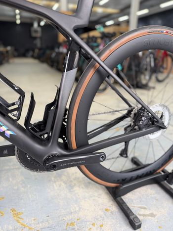 Used Trek Madone SLR 7 Gen 8 2025 2025 Road & Gravel — image 20 of 24