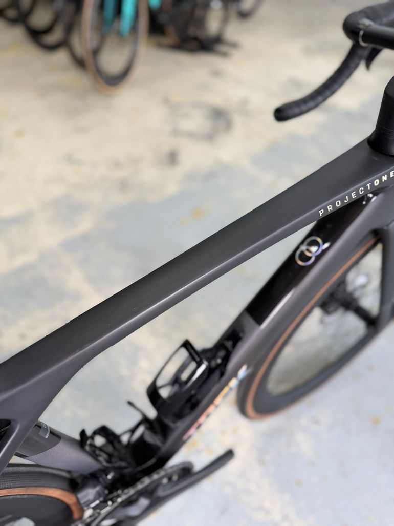 Used Trek Madone SLR 7 Gen 8 2025 2025 Road & Gravel — image 11 of 24
