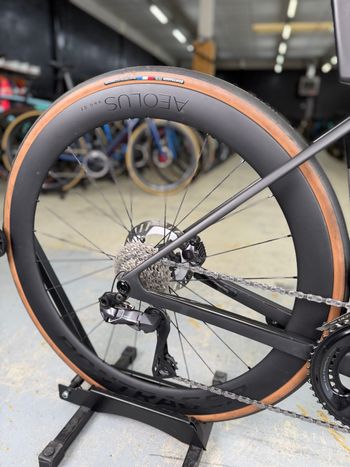 Used Trek Madone SLR 7 Gen 8 2025 2025 Road & Gravel — image 8 of 24