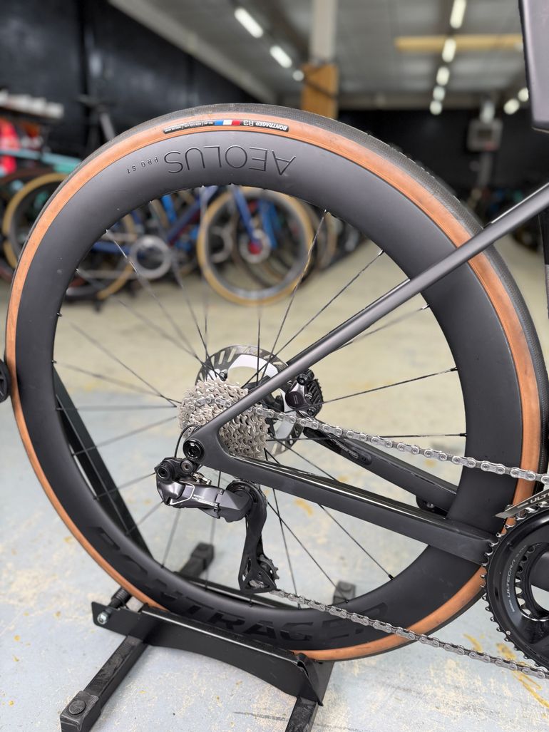 Used Trek Madone SLR 7 Gen 8 2025 2025 Road & Gravel — image 8 of 24