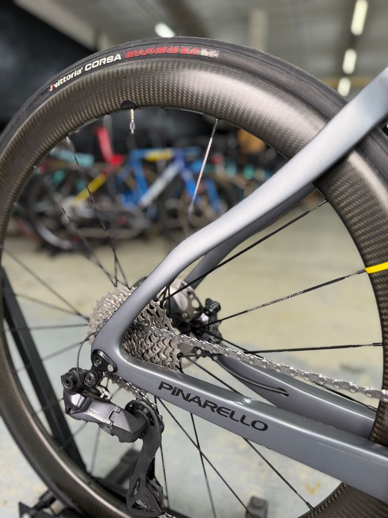 Used Pinarello Dogma F12 Di2 Carbon 2023 Road & Gravel, Light Gray — image 11 of 24