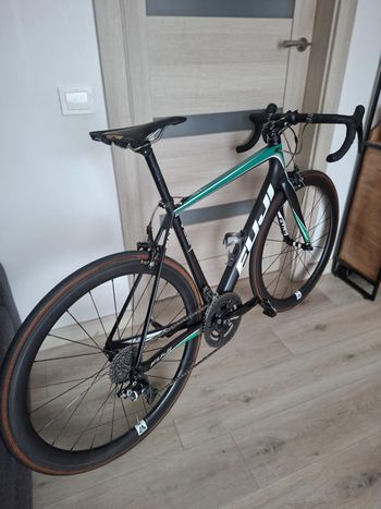 Used Fuji SL Team Replica 2018 2018 Road & Gravel, Grün — image 4 of 9