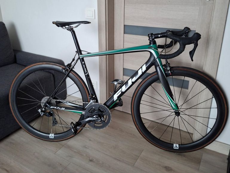 Used Fuji SL Team Replica 2018 2018 Road & Gravel, Grün — image 1 of 9
