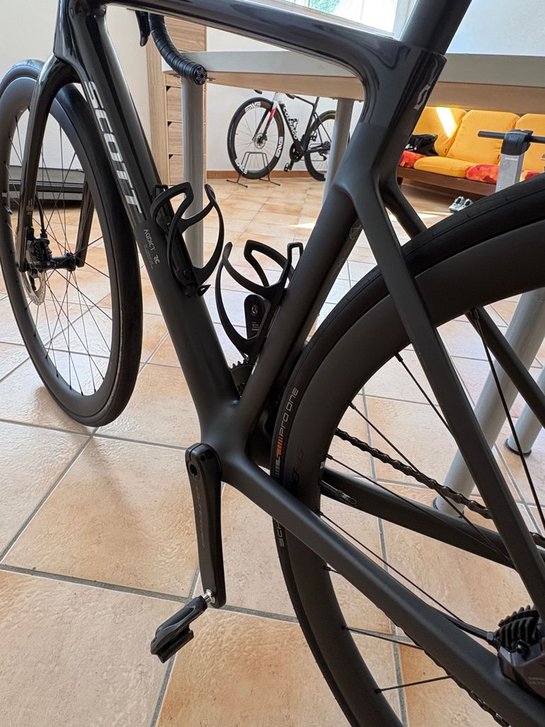Used Scott Addict 20 2026 2026 Road & Gravel, Black — image 10 of 18