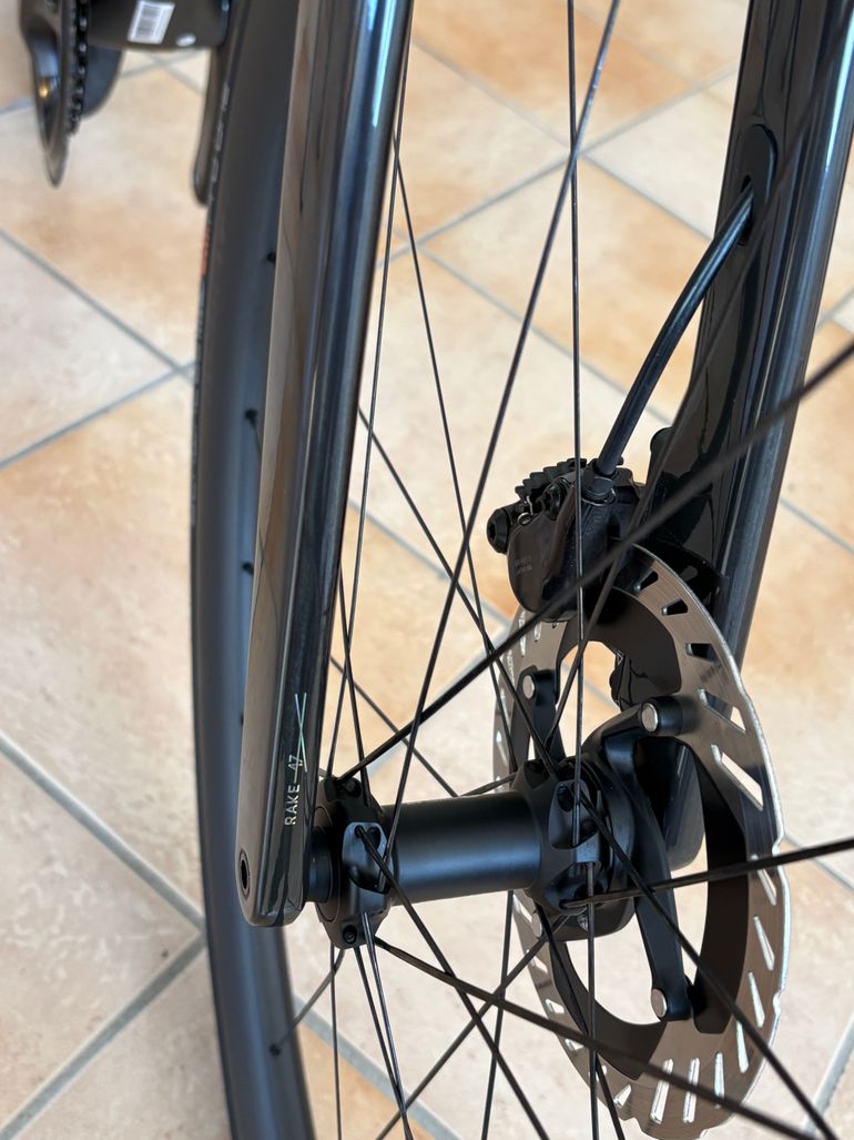 Used Scott Addict 20 2026 2026 Road & Gravel, Black — image 8 of 18