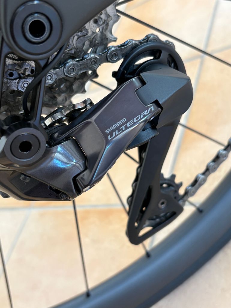 Used Scott Addict 20 2026 2026 Road & Gravel, Black — image 5 of 18