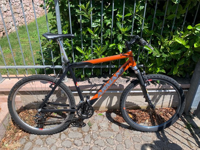 Used Armani Armani Custom Shimano XTR 1990 Mountainbike, Orange — image 1 of 3