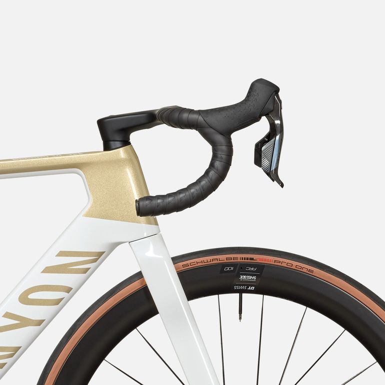 Used Canyon Aeroad CF SLX 7 AXS NSW 2026 2026 Road & Gravel, White — image 2 of 5