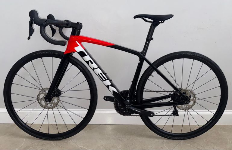Used Trek Émonda SL 5 Disc 2022 2022 Road & Gravel, Black — image 6 of 16