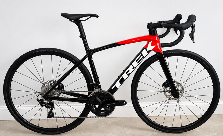 Used Trek Émonda SL 5 Disc 2022 2022 Road & Gravel, Black — image 1 of 16
