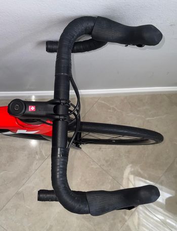 Used Trek Émonda SL 5 Disc 2022 2022 Road & Gravel, Black — image 13 of 16
