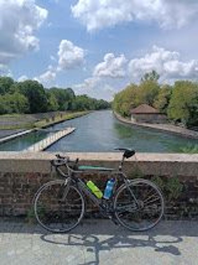 Used Bianchi Via Nirone Sora 2017 2017 Road & Gravel — image 3 of 3
