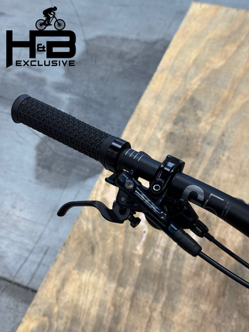 Used Canyon Spectral 29 CF 7 Carbon Shimano SLX 2022 Mountainbike, Green — image 5 of 13