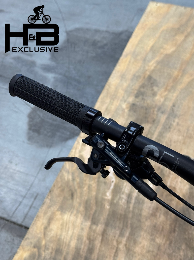 Used Canyon Spectral 29 CF 7 Carbon Shimano SLX 2022 Mountainbike, Green — image 5 of 13