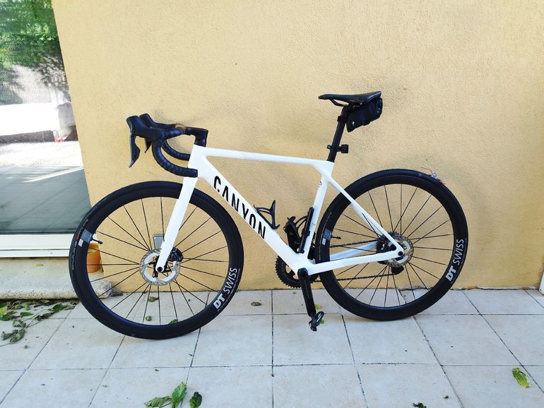 Used Canyon Ultimate CF SLX 8 Di2 2025 2025 Road & Gravel — image 2 of 12