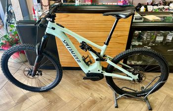 Used Specialized Turbo Levo 3 Comp Carbon 2023 2023 Mountainbike, Green, 29, 27.5 — image 2 of 10