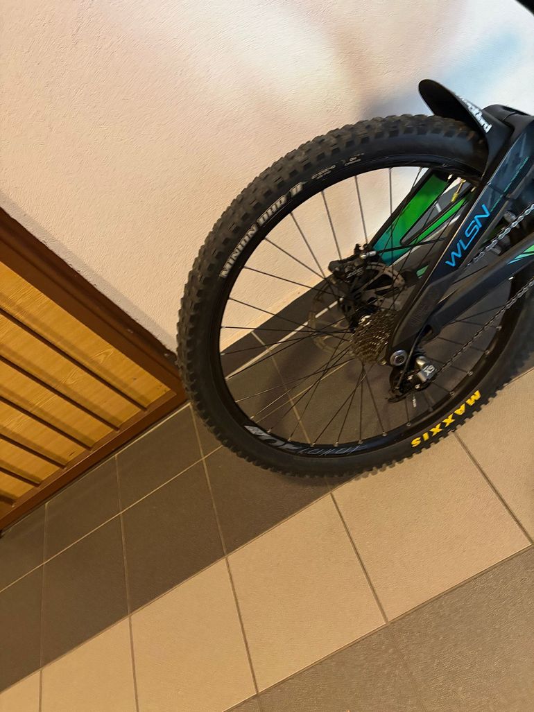 Used Devinci Devinci WLSN 2018 Mountainbike, Black — image 4 of 38