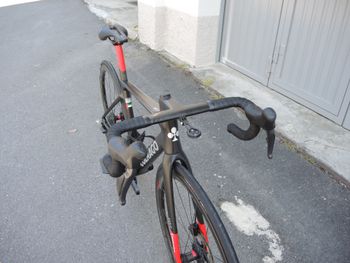 Used Colnago V4Rs Shimano Ultegra Di2 2025 2025 Road & Gravel, Black — image 4 of 5