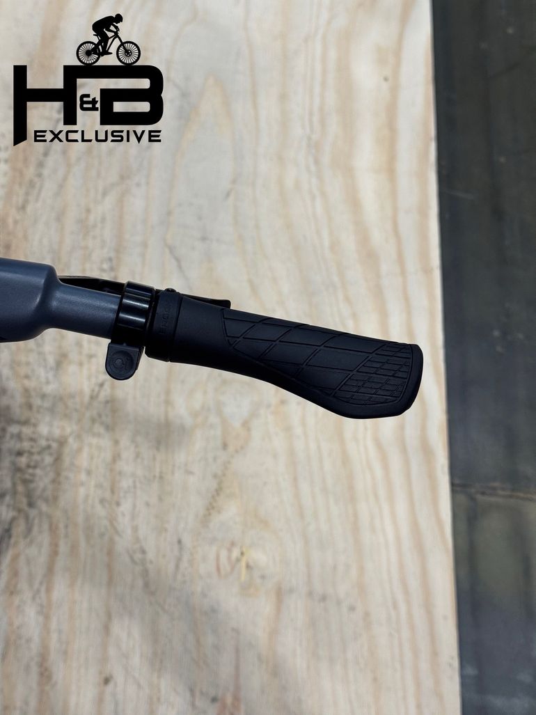 Used Canyon Precede:ON CF 9 Carbon Enviolo 2022 Urban, Hellgrau — image 9 of 13