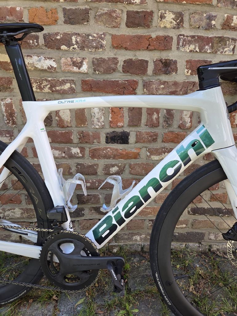 Used Bianchi Oltre Campagnolo Super Record EPS 2025 Road & Gravel, White — image 10 of 19
