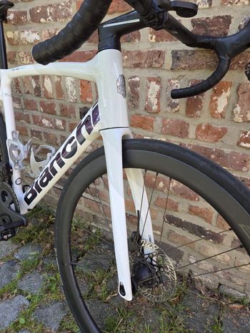 Used Bianchi Oltre Campagnolo Super Record EPS 2025 Road & Gravel, White — image 9 of 19