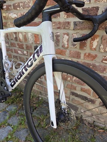 Bianchi Oltre Campagnolo Super Record EPS 2025 Road & Gravel usato, Bianco — immagine 9 di 19