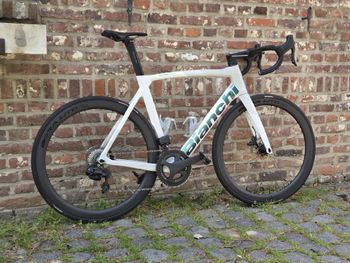 Used Bianchi Oltre Campagnolo Super Record EPS 2025 Road & Gravel, White — image 3 of 19