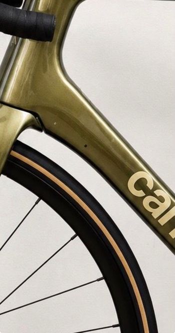 Used Cannondale SuperSix EVO Carbon Disc Rival AXS 2023 2023 Road & Gravel, Green — image 7 of 25