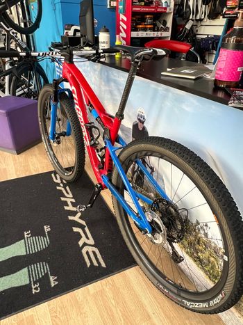 Used Wilier Urta Shimano Deore XT 2025 Mountainbike, Red — image 5 of 8