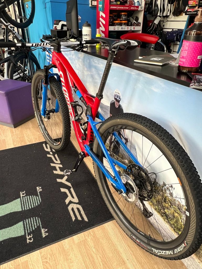 Used Wilier Urta Shimano Deore XT 2025 Mountainbike, Red — image 5 of 8