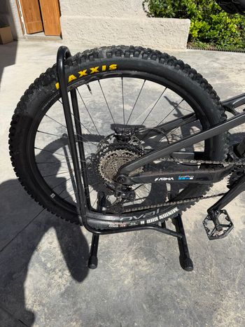 Used Trek Slash 9.8 XT 2022 2022 Mountainbike, Black, 29 — image 3 of 6