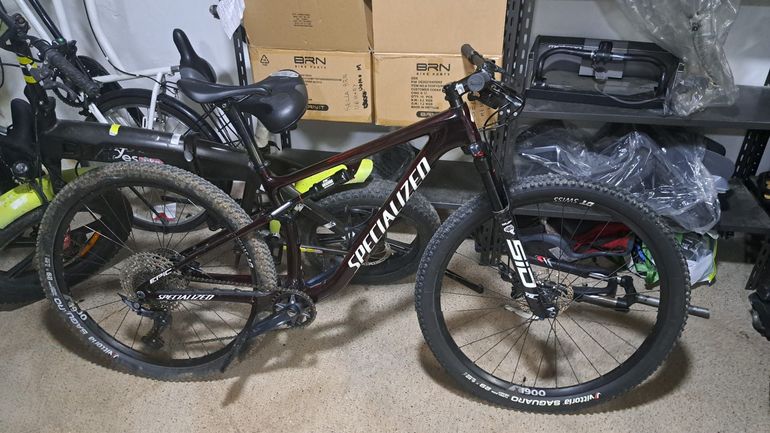 Used Specialized Epic EVO Expert 2021 2021 Mountainbike, Red, 29 — image 4 of 5